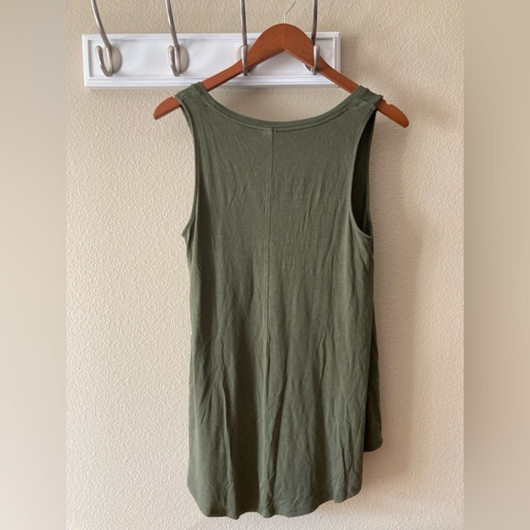 Old Navy Women’s Luxe Tank Top - Picture 2 of 4